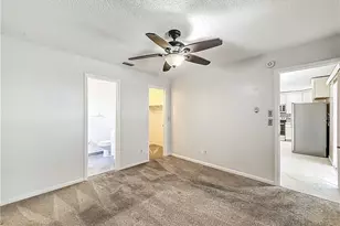 274 NE Glentry Ave, Port Saint Lucie, FL 34983 - Photo 34