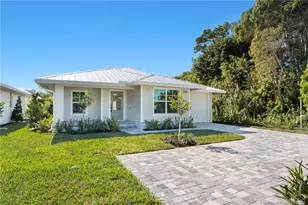 1120 SW 34th St, Palm City, FL 34994 - Photo 4