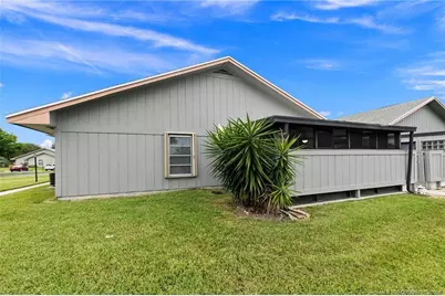 4047 NW Cinnamon Tree Circle, Jensen Beach, FL 34957 - Photo 20