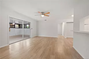 4047 NW Cinnamon Tree Cir, Jensen Beach, FL 34957 - Photo 4