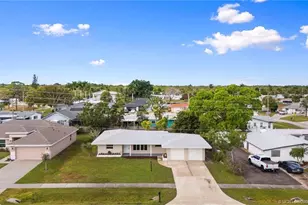 208 Riomar Dr, Port Saint Lucie, FL 34952 - Photo 4