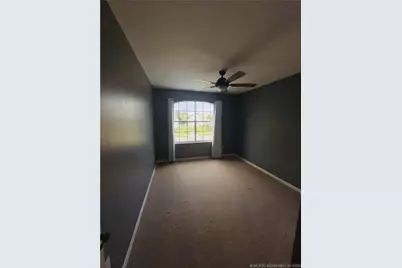 1581 SW Harbour Isles Circle, Port Saint Lucie, FL 34986 - Photo 14