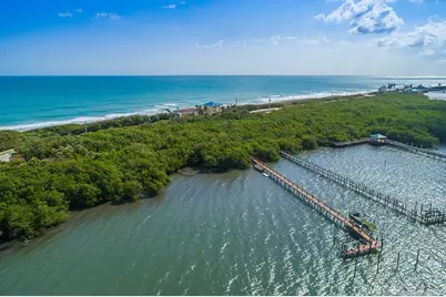 23 NE Macarthur Boulevard, Stuart, FL 34996 - Photo 12
