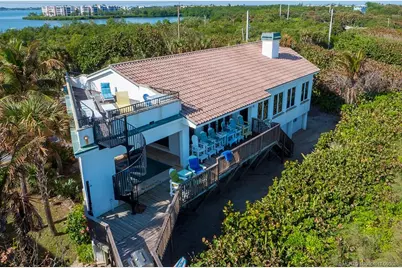 23 NE Macarthur Boulevard, Stuart, FL 34996 - Photo 10