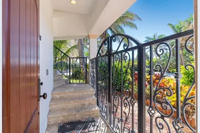 23 NE Macarthur Boulevard, Stuart, FL 34996 - Photo 18