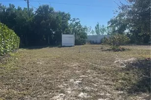 331 NE Tropicalia Ln, Jensen Beach, FL 34957 - Photo 1