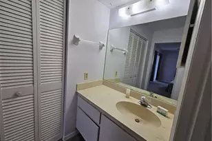 805 SE Central Pkwy, Stuart, FL 34994 - Photo 12