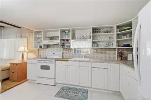 7878 SE Swan Ave, Hobe Sound, FL 33455 - Photo 10