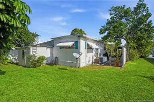 7878 SE Swan Ave, Hobe Sound, FL 33455 - Photo 24