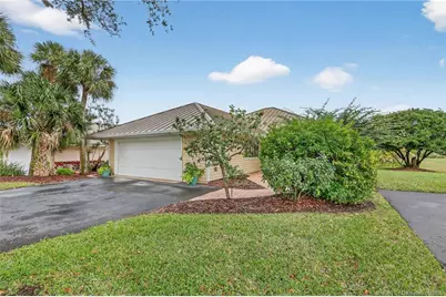 5253 SE Club Way, Stuart, FL 34997 - Photo 2