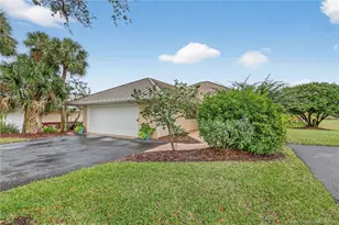5253 SE Club Way, Stuart, FL 34997 - Photo 2