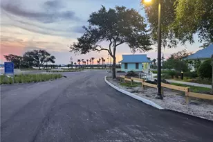 780 SW 31st St, Palm City, FL 34990 - Photo 6