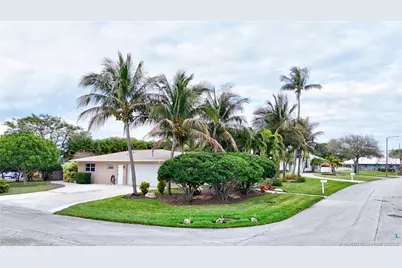 1642 Thumb Point Drive, Fort Pierce, FL 34949 - Photo 42