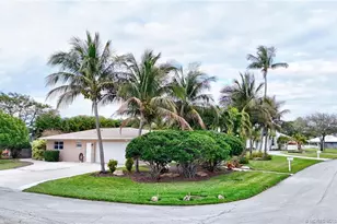 1642 Thumb Point Dr, Fort Pierce, FL 34949 - Photo 42