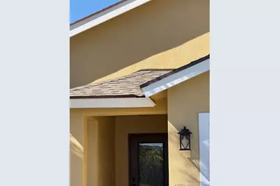 8998 SW Bonneville Drive, Stuart, FL 34997 - Photo 2