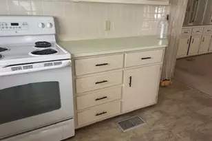 6118 N Joshua Ln, Lantana, FL 33462 - Photo 8