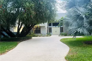 8 Kingston Ct, Stuart, FL 34996 - Photo 4