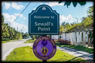 8 Kingston Ct, Stuart, FL 34996 - Photo 6