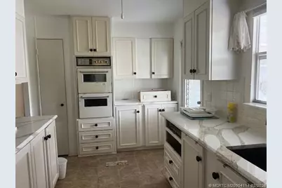 6311 Dogwood Lane, Lantana, FL 33462 - Photo 6