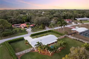 8905 SW Cherry Ln, Stuart, FL 34997 - Photo 44