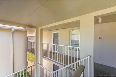 33 Lake Vista Trail #202, Port Saint Lucie, FL 34952 - Photo 4