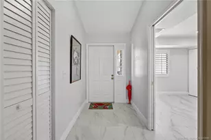 6433 SE Brandywine Ct, Stuart, FL 34997 - Photo 2