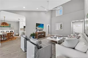 2540 NW Seagrass Dr, Palm City, FL 34990 - Photo 6