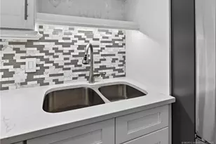 2540 NW Seagrass Dr, Palm City, FL 34990 - Photo 14