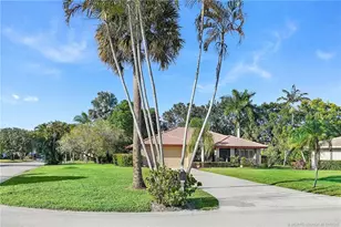 2225 SW Creekside Dr, Palm City, FL 34990 - Photo 4