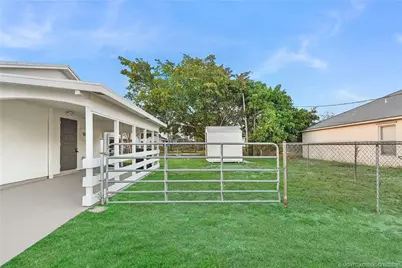 981 SW Bay State Road, Stuart, FL 34953 - Photo 6