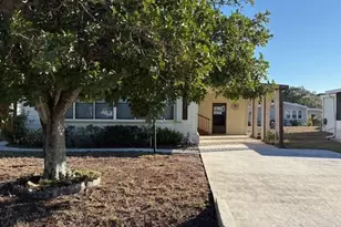 2592 SW Thunderbird Tr, Stuart, FL 34997 - Photo 18