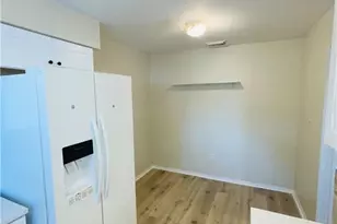 208 N 28th St, Fort Pierce, FL 34947 - Photo 6