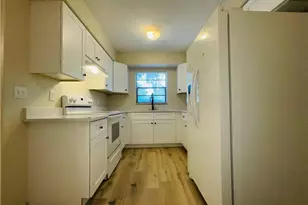 208 N 28th St, Fort Pierce, FL 34947 - Photo 4