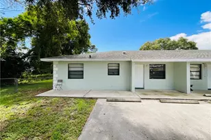 208 N 28th St, Fort Pierce, FL 34947 - Photo 1