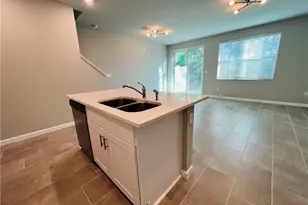 3913 Mentmore Ln, Stuart, FL 34997 - Photo 10