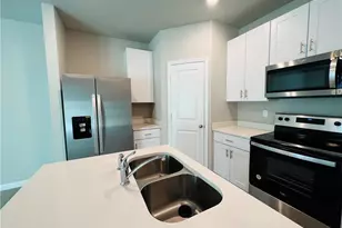 3913 Mentmore Ln, Stuart, FL 34997 - Photo 12