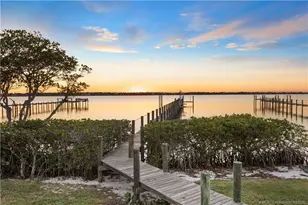 1912 NW Cove Cir, Stuart, FL 34994 - Photo 16