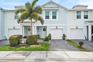 380 SE Sea Hunt Wy, Stuart, FL 34994 - Photo 2