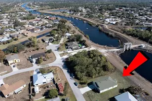 400 SW Aster Rd, Port Saint Lucie, FL 34953 - Photo 6