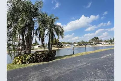 8628 Duke Court E, Boynton Beach, FL 33436 - Photo 2