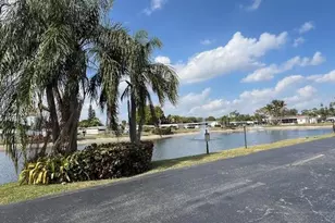 8628 Duke Ct E, Boynton Beach, FL 33436 - Photo 2