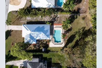 632 NW Sunset Drive, Stuart, FL 34994 - Photo 2