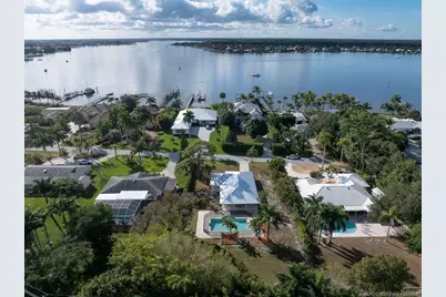 632 NW Sunset Drive, Stuart, FL 34994 - Photo 8