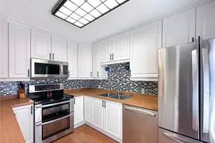 6027 SE Riverboat Dr, Stuart, FL 34997 - Photo 8