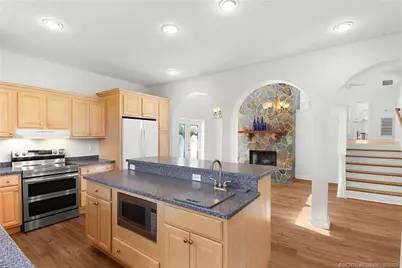 2228 NE Center Circle, Jensen Beach, FL 34957 - Photo 2