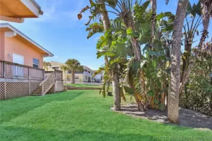 2228 NE Center Cir, Jensen Beach, FL 34957 - Photo 8