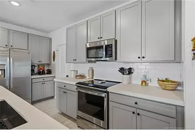 649 NE Waters Edge Lane, Port Saint Lucie, FL 34983 - Photo 8