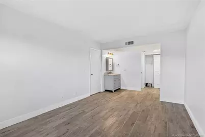 1564 SE Royal Green Circle #104, Port Saint Lucie, FL 34952 - Photo 14