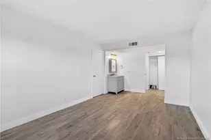 1564 SE Royal Green Cir, Port Saint Lucie, FL 34952 - Photo 14