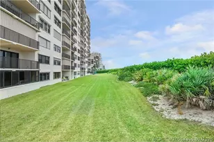 10044 S Ocean Dr, Jensen Beach, FL 34957 - Photo 48